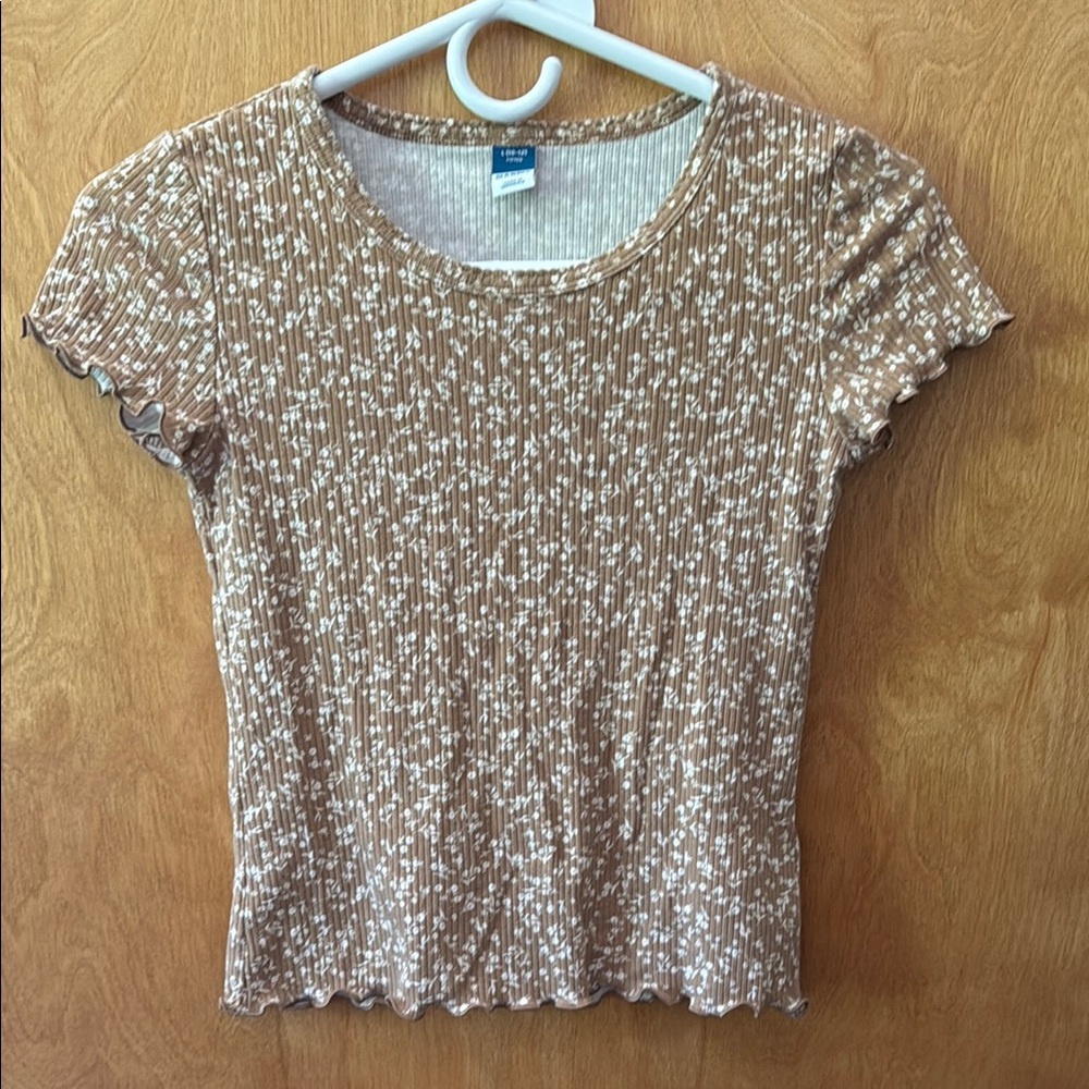 Old Navy Tan and White Fitted Smocked T-Shirt